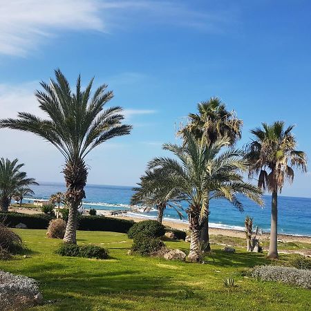 Sea Front Villa Kristina Klorakas Buitenkant foto
