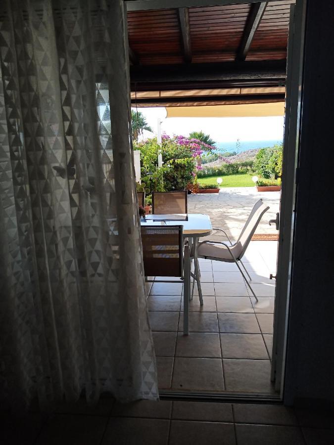 Sea Front Villa Kristina Klorakas Buitenkant foto